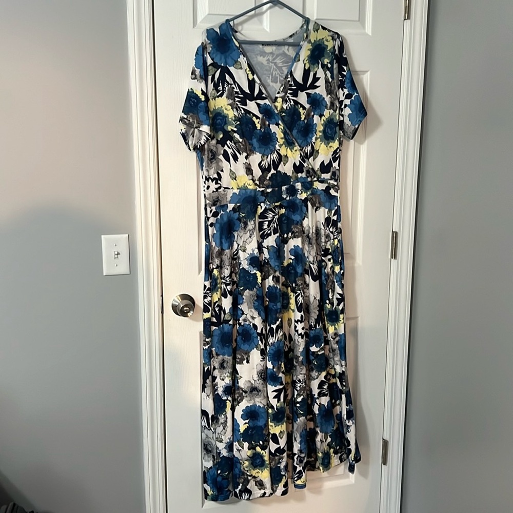 Blue white floral maxi dress